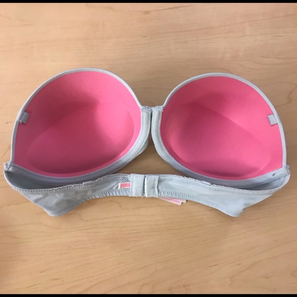 Victoria’s Secret 🤫 PINK Strapless Push-Up Bra